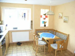 Appartement adapté aux familles avec barbecue et jardin - Image 2