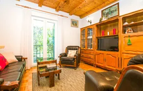 Wonderful holiday home with BBQ & garden | Garden view | Dogs allowed - Image 3