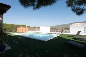 Ferienhaus mit Terrasse, Grill und privatem Pool | Bergblick - Image 5