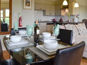 Children-friendly cottage with garden & hot tub | Dogs allowed - Image 5