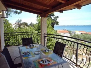 Children-friendly big holiday home with terrace, garden & barbeque | Sea view - Image 5