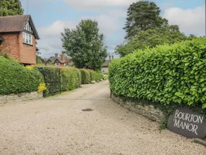 Family-friendly cottage with garden - Image 3