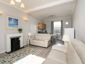 Cottage with garden - Image 4