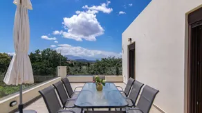 Fully equipped apartment with terrace, private pool & BBQ - Image 4