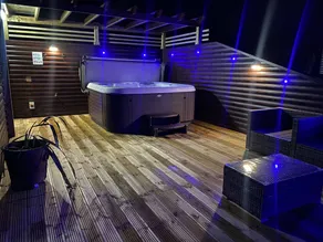 Cottage with sauna, pool & garden | Beach view - Image 3