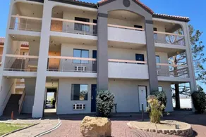 Holiday apartment with pool - Image 4