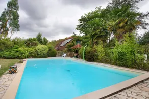 Ferienhaus mit Terrasse, Pool und Garten | Gartenblick - Image 2
