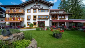 Family-friendly pleasant apartment with terrace & garden | Mountain view - Image 2