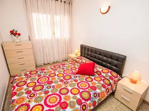 Holiday apartment with terrace, garden & pool - Image 5