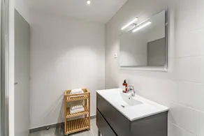 Appartement avec terrasse - Image 5