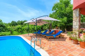 Fully equipped villa with private pool, barbecue & terrace | Dogs allowed - Image 5