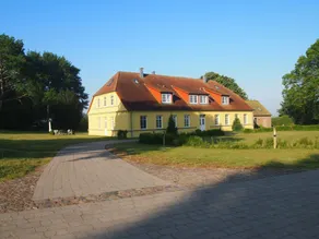 Children-friendly lovely flat with barbecue, sauna & terrace | Garden view - Image 3