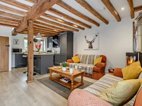 Cottage with barbeque & garden - Image 3