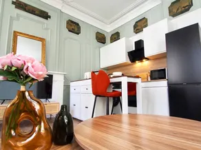Flat with terrace | City view - Image 2