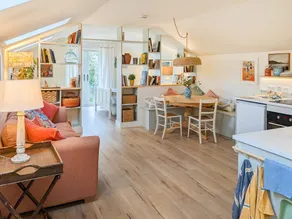 Family-oriented cottage with garden & barbeque | River view | Dogs allowed - Image 3
