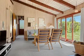 Holiday home with terrace & BBQ - Image 5
