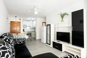 Holiday apartment | Sea view | Next to the beach | Good for workation - Image 3