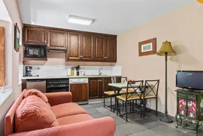 Holiday apartment with garden & terrace | Garden view - Image 4