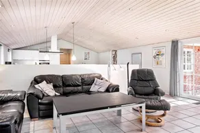 Children-friendly beautiful holiday home with terrace, sauna & BBQ | Dogs allowed - Image 4