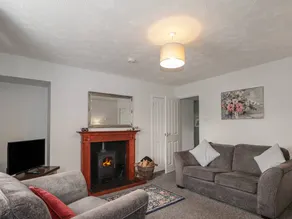 Cottage with garden - Image 3