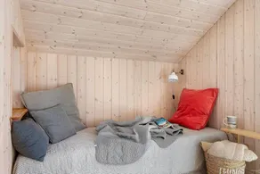 Holiday home with terrace & barbecue - Image 5