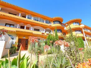 Apartment mit Pool - Image 2