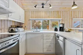 Holiday home with terrace, sauna & BBQ - Image 5