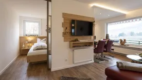 Apartment with terrace, garden & sauna - Image 2