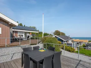 Children-friendly holiday home with sauna & terrace | Sea view | Next to the beach - Image 2