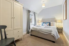 Holiday home with fast internet - Image 2