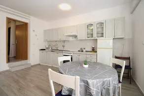 Studio with pool and barbecue - Image 5