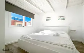 Flat with terrace | City view - Image 3