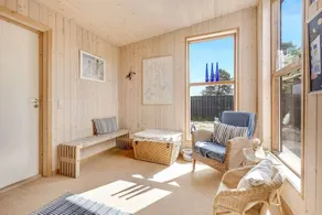 Holiday home with barbeque & terrace - Image 3