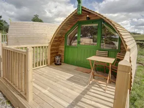 Holiday home with barbecue & terrace - Image 2