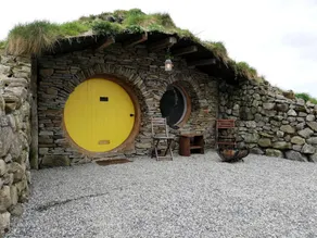 Hobbit-Style Holiday Rental with Stunning Gardens in Castlebar, Mayo, Ireland - Image 3