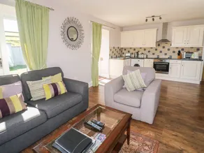 Family-oriented cottage with garden & terrace | Pet-friendly - Image 5