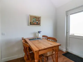 Fully equipped cottage with garden, BBQ & sauna | Pet-friendly - Image 4