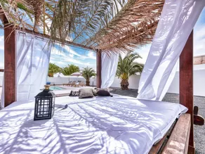 Casa con giardino, barbecue e piscina privata - Image 2