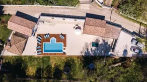 Villa with sauna, barbecue & private pool - Image 2