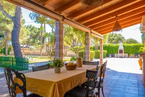 Family-oriented pleasant villa with terrace, private pool & BBQ - Image 4