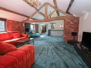 Family-friendly nice cottage with barbecue, jacuzzi & garden - Image 5