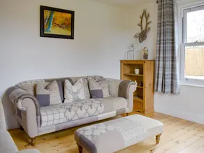 Family-friendly charming cottage with BBQ & garden | River view | Pet-friendly - Image 3