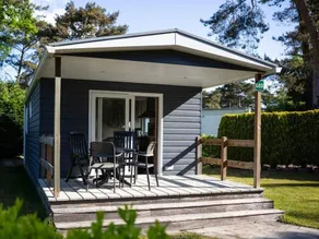 Family-oriented lodge with pool & terrace - Image 4