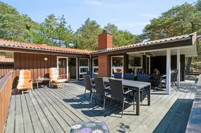 House with terrace, sauna & barbecue - Image 3