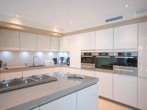 Holiday apartment with terrace, garden & pool | Mountain view - Image 2
