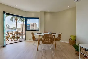 Flat with terrace - Image 3