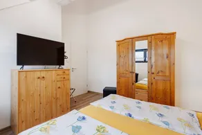 Deluxe Apartment Lea with Balcony and Wi-Fi - Image 3