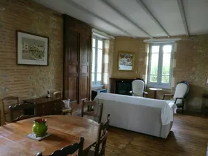 Maison avec jardin, piscine et terrasse - Image 2
