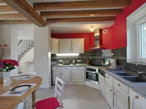 Cottage with garden & BBQ - Image 4