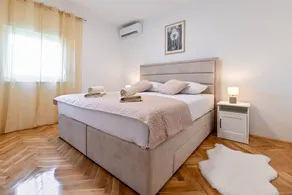 Fully equipped holiday apartment with terrace - Image 4